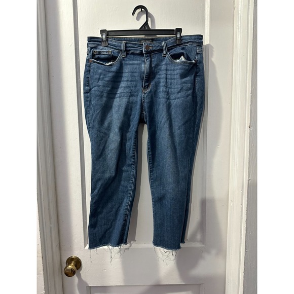 Judy Blue Denim - Judy Blue Skinny Fit Capri in 13 JB82247DK